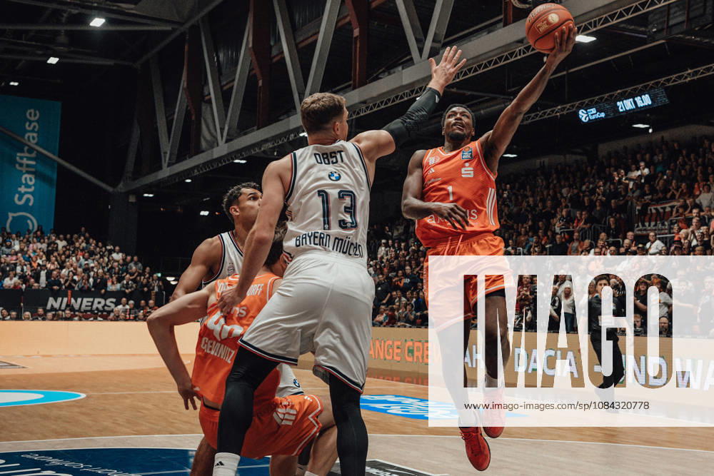 EasyCredit Basketball Bundesliga, Matchday 5, Niners Chemnitz vs. Bayern Munich, October 10, 2026, starting at 4:00 p.m., Chemnitz, Chemnitz Arena. In the photo: 13 Andreas Obst, 01 Phlandrous Fleming Jr. easyCredit Basketball Bundesliga, Matchday 5, Niners Chemnitz vs. Bayern Munich, Chemnitz, Saxony, Germany