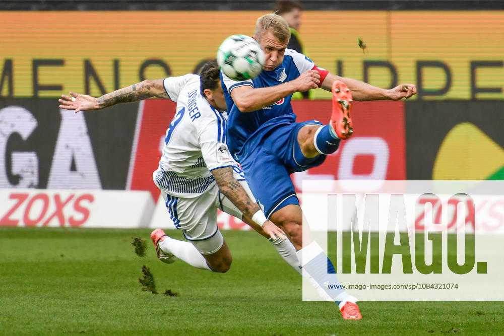 V li battling for the ball Lex Tyger Lobinger Duisburg 9 Valentin Lässig Laessig Hoffenheim 6 10 10 2026 ¢ Soccer ¢ MSV Duisburg vs. TSG 1899 Hoffenheim II, Schauinsland Reisen Arena, Duisburg, DFB DFL REGULATIONS PROHIBIT ANY USE OF PHOTOGRAPHS AS IMAGE SEQUENCES AND OR QUASI-VIDEO NRW Germany