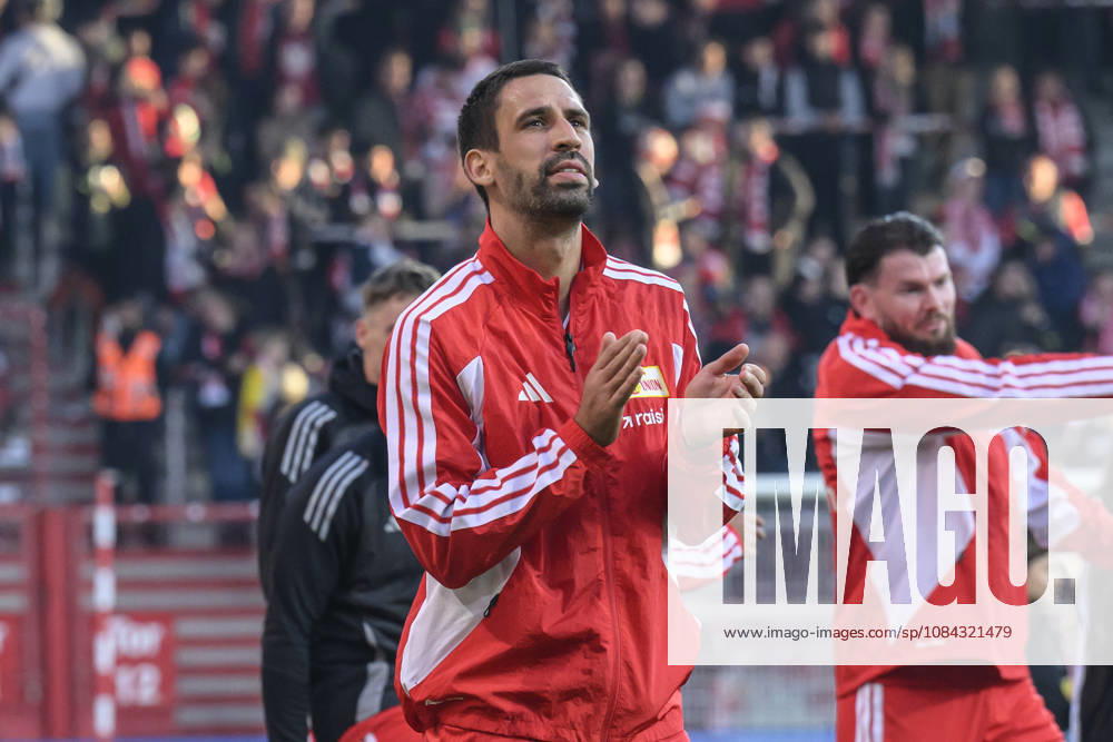 In the photo, from left: Rani Khedira, Union Berlin, 08; Union wins 1–0 after 90 plus 2 minutes; joy, celebration, and satisfaction on the players’ faces; GER, Berlin, soccer, 1. FC Union Berlin vs. SV Elversberg, at the Alte Försterei, October 10, 2026, DFB and DFL regulations prohibit any use of photographs as image sequences and or quasi-video,
