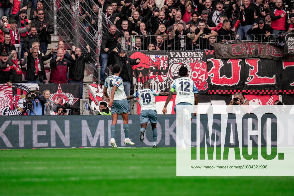 German Soccer Season 2026–2027, 1. Bundesliga, Matchday 5, FSV Mainz 05 vs. Bayer 04 Leverkusen at MEWA Arena in Mainz; Ernest Poku of Bayer 04 Leverkusen scores his 19th goal and celebrates the 2–4 victory; goal, goal celebration, celebration, joy, emotions, Mainz, MEWA Arena, Germany