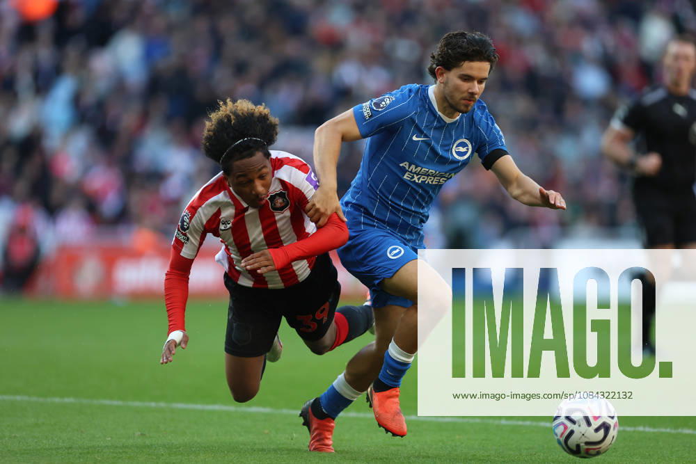 10th October 2026; Stadium of Light, Sunderland, England; Premier League Football, Sunderland versus Brighton and Hove Albion; Ferdi Kadioglu of Brighton and Hove Albion challenges Malick Fofana of Sunderland DavexLofthouse