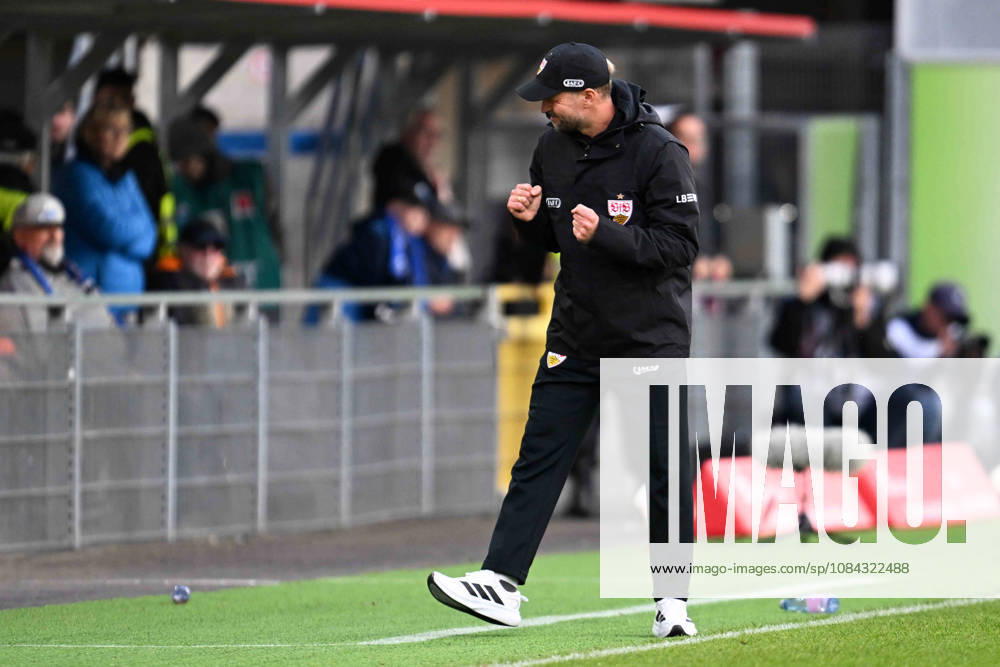 Paderborn, Home Deluxe Arena, October 10, 2026, GER, Men’s, 1. Bundesliga, 2026–2027 Season, SC Paderborn 07 vs. VfB Stuttgart – Photo: Celebrations at the final whistle, emotion, joy shown by coach Sebastian HOENESS, Stuttgart. DFL regulations prohibit any use of photographs as image sequences and or quasi-video. North Rhine-Westphalia, Germany