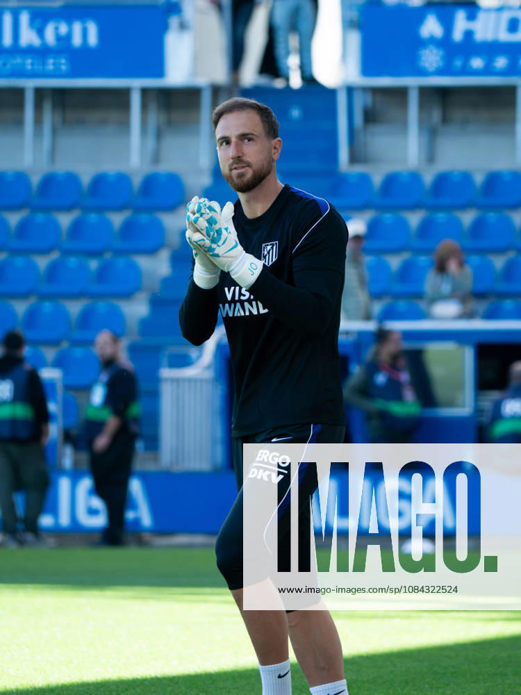 ESP LaLiga EA Sports: Deportivo Alavés vs. Atlético Madrid — Jan Oblak of Atlético Madrid during the LaLiga EA Sports match between Deportivo Alavés and Atlético Madrid, played at Mendizorroza Stadium in Vitoria-Gasteiz on October 10, 2026, in Spain. VITORIA-GASTEIZ, Spain. Soccer