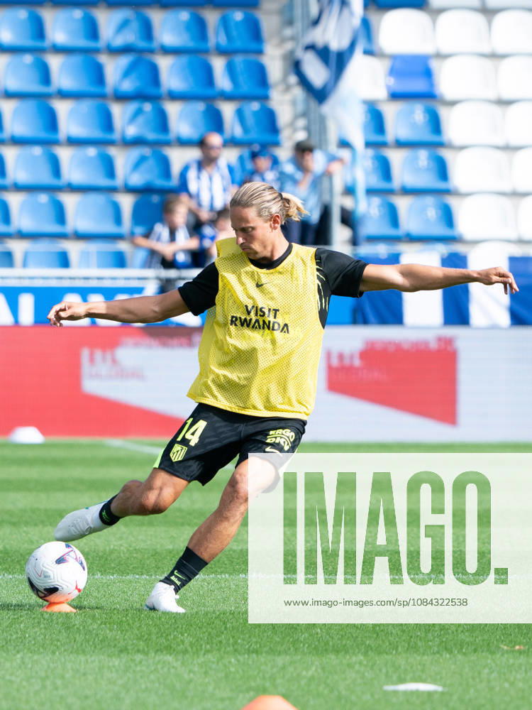 ESP LaLiga EA Sports: Deportivo Alavés vs. Atlético Madrid — Marcos Llorente of Atlético Madrid warms up during the LaLiga EA Sports match between Deportivo Alavés and Atlético Madrid, played at Mendizorroza Stadium in Vitoria-Gasteiz on October 10, 2026 in Spain VITORIA GASTEIZ Spain Soccer