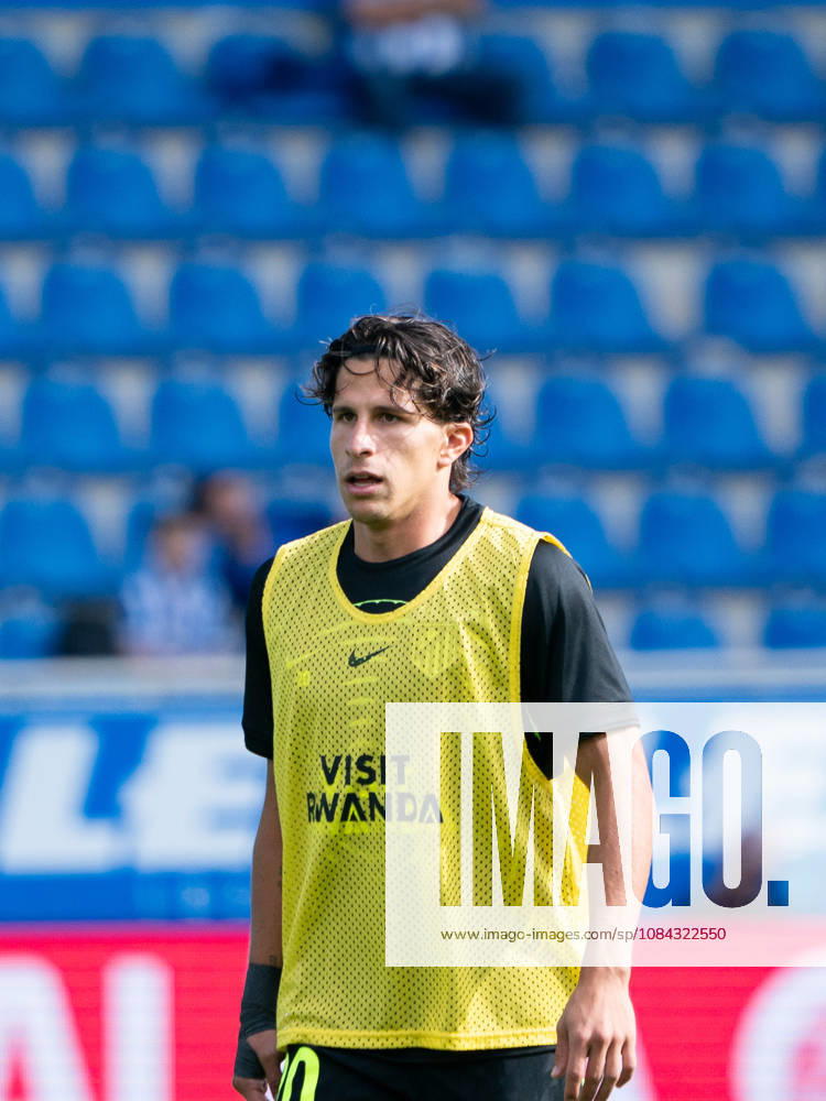 ESP LaLiga EA Sports: Deportivo Alavés vs. Atlético Madrid — Giuliano Simeone of Atlético Madrid during the LaLiga EA Sports match between Deportivo Alavés and Atlético Madrid, played at Mendizorroza Stadium in Vitoria-Gasteiz on October 10, 2026, in Spain. VITORIA-GASTEIZ, Spain. Soccer
