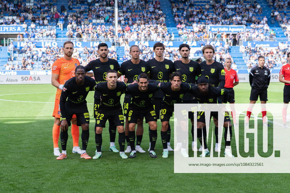 ESP LaLiga EA Sports: Deportivo Alavés vs. Atlético Madrid—Atlético Madrid s squad during the LaLiga EA Sports match between Deportivo Alavés and Atlético Madrid, played at Mendizorroza Stadium in Vitoria-Gasteiz on October 10, 2026, in Spain. VITORIA-GASTEIZ, Spain. Soccer
