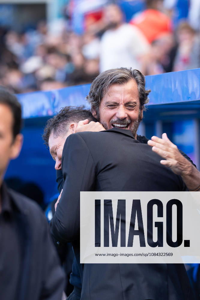 ESP LaLiga EA Sports: Deportivo Alavés vs. Atlético Madrid — Quique Sánchez Flores of Deportivo Alavés and Diego Simeone, coach of Atlético Madrid, during the LaLiga EA Sports match between Deportivo Alavés and Atlético Madrid played at Mendizorroza Stadium in Vitoria-Gasteiz on October 10, 2026 in Spain, VITORIA-GASTEIZ, Spain, Soccer