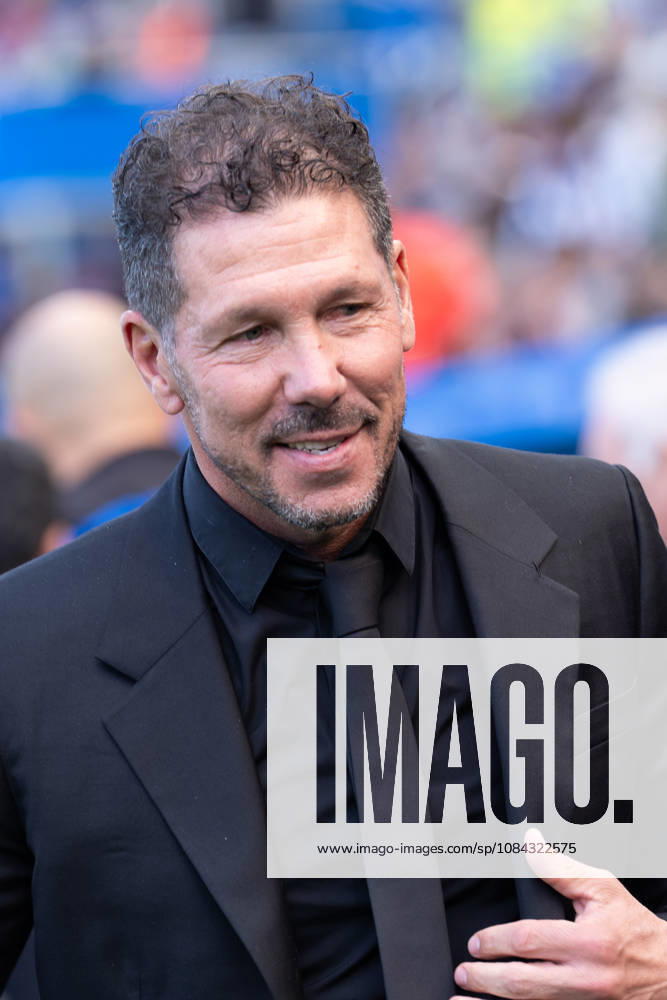 ESP LaLiga EA Sports: Deportivo Alavés vs. Atlético Madrid — Diego Simeone, coach of Atlético Madrid, during the LaLiga EA Sports match between Deportivo Alavés and Atlético Madrid, played at Mendizorroza Stadium in Vitoria-Gasteiz on October 10, 2026, in Spain. VITORIA-GASTEIZ, Spain. Soccer