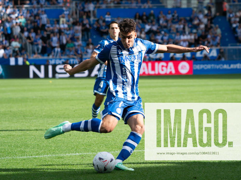 ESP LaLiga EA Sports: Deportivo Alavés vs. Atlético Madrid — Ángel Pérez of Deportivo Alavés during the LaLiga EA Sports match between Deportivo Alavés and Atlético Madrid, played at Mendizorroza Stadium in Vitoria-Gasteiz on October 10, 2026, in Spain. VITORIA-GASTEIZ, Spain. Soccer