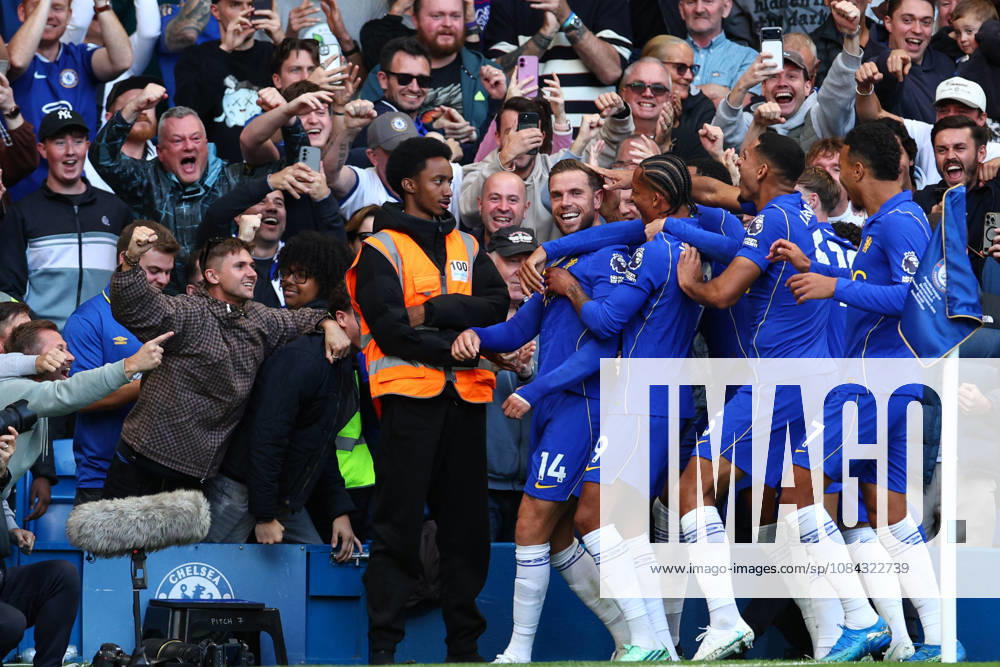 Premier League: Chelsea v AFC Bournemouth LONDON, UK - 10th Oct 2026: Jordan Henderson of Chelsea celebrates scoring his side s fifth goal with team mates during the Premier League match between Chelsea FC and AFC Bournemouth at Stamford Bridge London Stamford Bridge England United Kingdom
