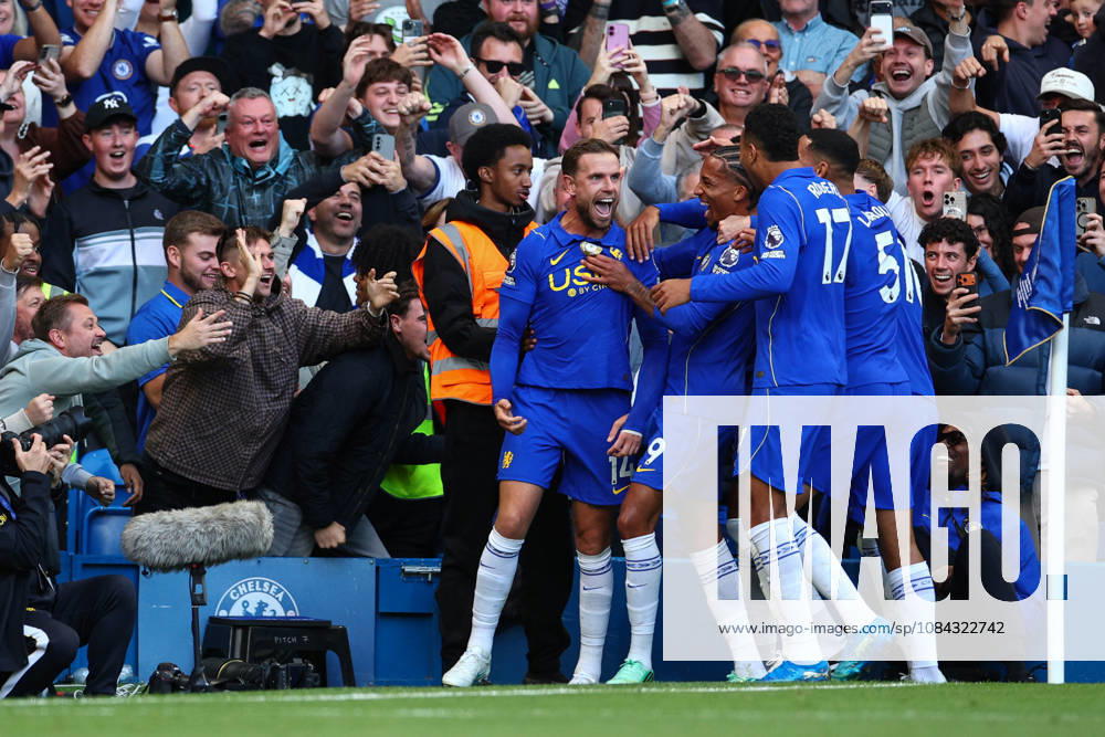 Premier League: Chelsea v AFC Bournemouth LONDON, UK - 10th Oct 2026: Jordan Henderson of Chelsea celebrates scoring his side s fifth goal with team mates during the Premier League match between Chelsea FC and AFC Bournemouth at Stamford Bridge London Stamford Bridge England United Kingdom