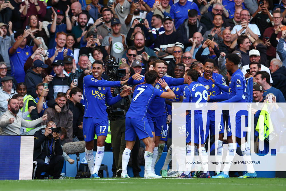 Premier League: Chelsea v AFC Bournemouth LONDON, UK - 10th Oct 2026: Jordan Henderson of Chelsea celebrates scoring his side s fifth goal with team mates during the Premier League match between Chelsea FC and AFC Bournemouth at Stamford Bridge London Stamford Bridge England United Kingdom