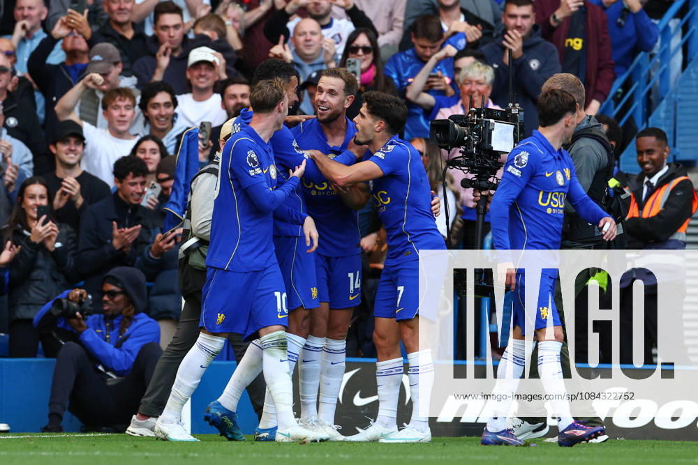 Premier League: Chelsea v AFC Bournemouth LONDON, UK - 10th Oct 2026: Jordan Henderson of Chelsea celebrates scoring his side s fifth goal with team mates during the Premier League match between Chelsea FC and AFC Bournemouth at Stamford Bridge London Stamford Bridge England United Kingdom
