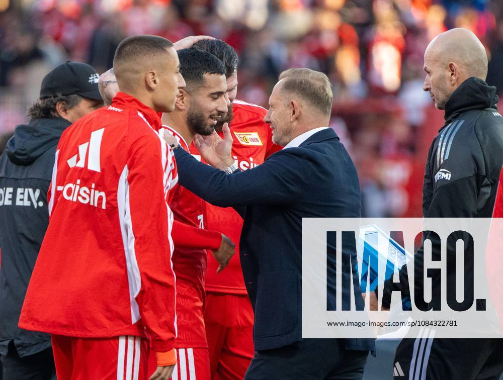 Soccer, Men s, 2026–2027 Season, Bundesliga Matchday 5, 1. FC Union Berlin vs. SV 07 Elversberg, from left: Marin Ljubicic (1. FC Union Berlin), Livan Burcu (1. FC Union Berlin), Coach Mauro Lustrinelli (1. FC Union Berlin), Head Physical Therapist Sven Kuhlbrodt (1. FC Union Berlin), Celebrations after the final whistle, October 10, 2026,