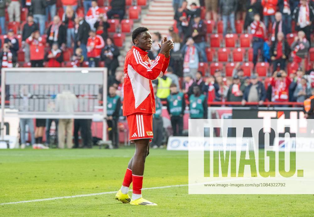 Soccer, Men s, 2026–2027 Season, Bundesliga 1, Matchday 5, 1. FC Union Berlin vs. SV 07 Elversberg, Mekhi Gray (1. FC Union), Celebrations after the final whistle, October 10, 2026,