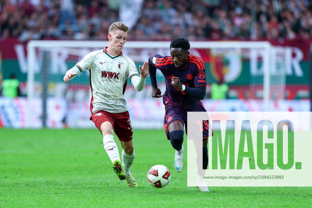 GER, Soccer, Men s, 1st Bundesliga, 2026–2027 season, Matchday 5, FC Augsburg vs. FC Bayern Munich Anton Kade FC Augsburg 30, left Alphonso Davies FC Bayern Munich 19, right DFB and DFL regulations prohibit any use of photographs as image sequences and or quasi-video Augsburg WWK Arena Bayern Germany