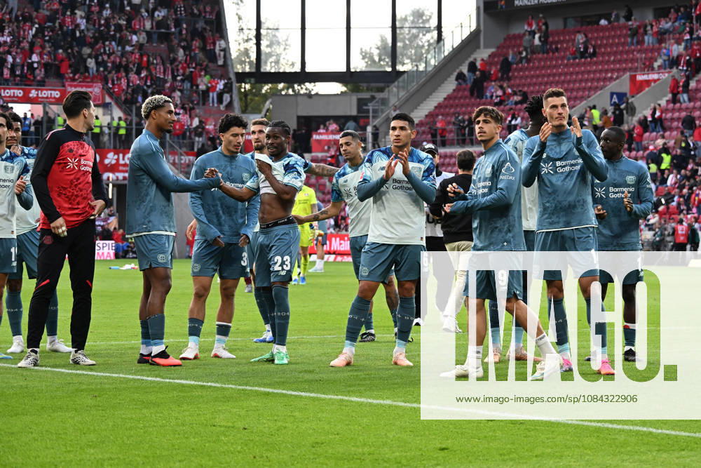 Soccer 1 Bundesliga, FSV Mainz 05 vs. Bayer 04 Leverkusen: Cheering, joy over the victory. DFL and DFB regulations prohibit any use of photographs as image sequences and or quasi-video. Mainz