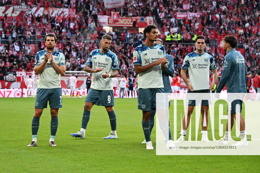 Soccer 1 Bundesliga, FSV Mainz 05 vs. Bayer 04 Leverkusen: Cheering, joy over the victory. DFL and DFB regulations prohibit any use of photographs as image sequences and or quasi-video. Mainz