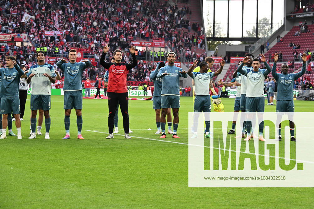 Soccer 1 Bundesliga, FSV Mainz 05 vs. Bayer 04 Leverkusen: Cheering, joy over the victory. DFL and DFB regulations prohibit any use of photographs as image sequences and or quasi-video. Mainz