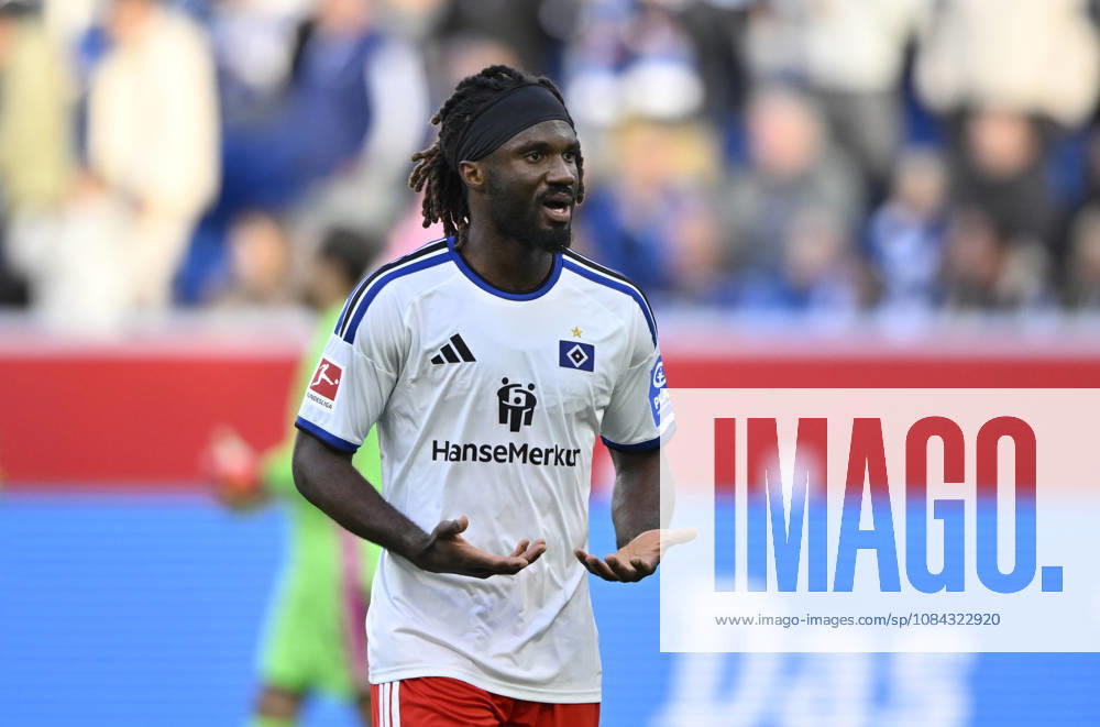 Celebrations after the game, joy, happiness, Cheers for Terem Moffi, Hamburger SV (HSV) 09, TSG 1899 Hoffenheim vs. Hamburger SV (HSV) 10, October 10, 2026. DFL regulations prohibit any use of photographs as image sequences and or quasi-video. TSG 1899 Hoffenheim vs. Hamburger SV (HSV)