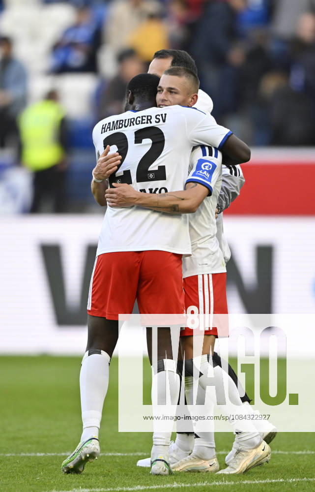 Celebrations after the game, joy, happiness, Celebration Miro Muheim Hamburger SV HSV 28 Kofi Amoako Hamburger SV HSV 22 TSG 1899 Hoffenheim vs. Hamburger SV HSV 10 10 2026 DFL REGULATIONS PROHIBIT ANY USE OF PHOTOGRAPHS AS IMAGE SEQUENCES AND OR QUASI-VIDEO TSG 1899 Hoffenheim vs. Hamburger SV HSV