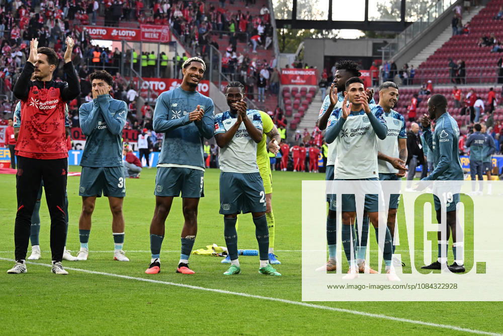 Soccer 1 Bundesliga, FSV Mainz 05 vs. Bayer 04 Leverkusen: Cheering, joy over the victory. DFL and DFB regulations prohibit any use of photographs as image sequences and or quasi-video. Mainz