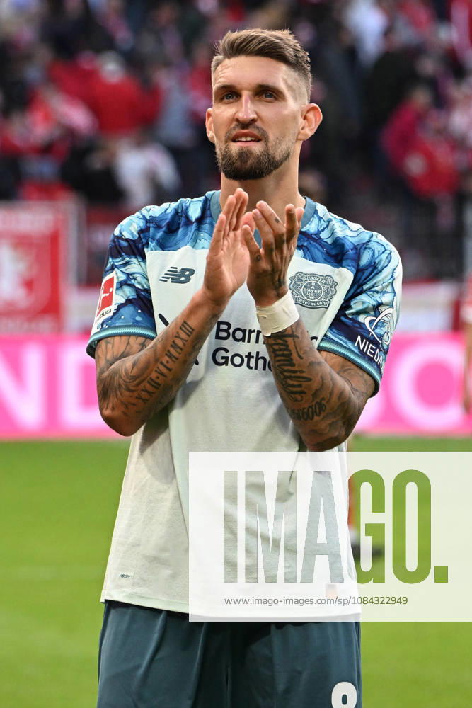 Soccer 1 Bundesliga, FSV Mainz 05 vs. Bayer 04 Leverkusen: Jubilation, joy over the victory—Robert Andrich, Bayer 04 Leverkusen. DFL and DFB regulations prohibit any use of photographs as image sequences and or quasi-video. Mainz