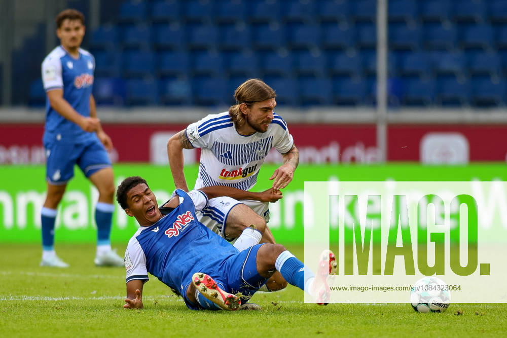 Germany, Soccer, Men s, 3rd Division, 2026–2027 Season, MSV Duisburg vs. TSG Hoffenheim II: Tristan Spranger (TSG II) and Joshua Bitter (MSV) battle for the ball