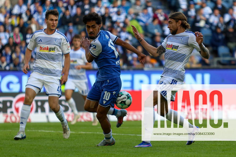 GER, Soccer, Men s, 3rd Division, 2026–2027 Season, MSV Duisburg vs. TSG Hoffenheim II: Yasin Zor (TSG II) and Joshua Bitter (MSV) battle for the ball