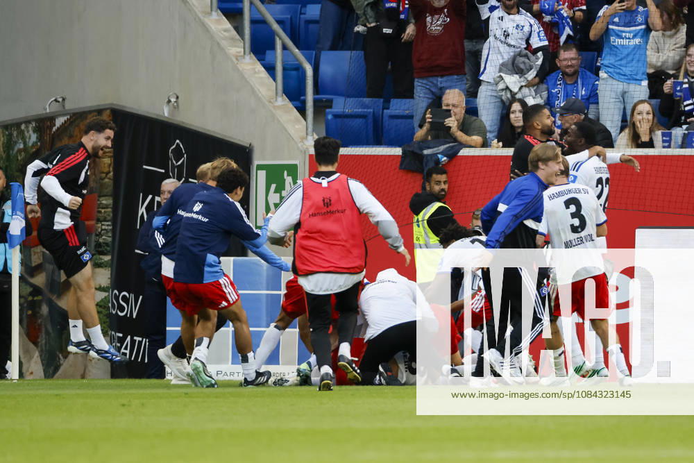 Hamburger SV celebrates a goal in a 2–3 match by Miro Muheim, Hamburger SV, 28, joy, excitement, positive emotions, goal, Germany, soccer, Bundesliga 1, Matchday 5, 2026–2027, TSG Hoffenheim vs. Hamburger SV, October 10, 2026, Sinsheim SNP Arena, Germany