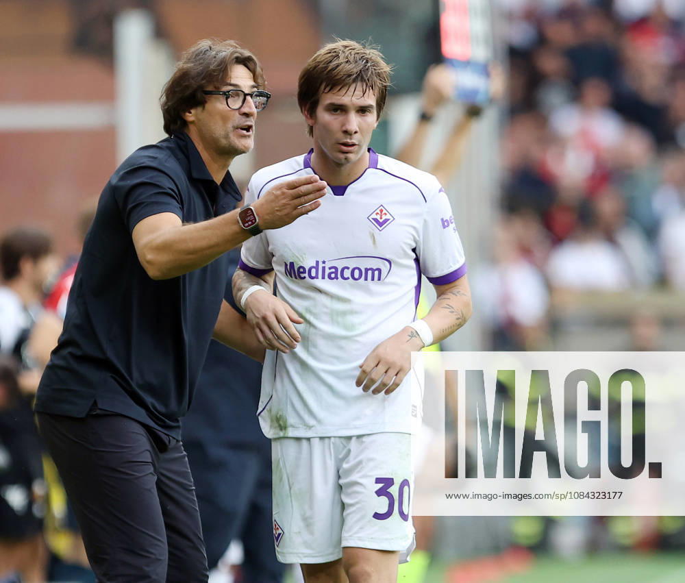 Foto IPP ACGE Genova 10 10 2026 Campionato Serie A 2025 2026 Genoa-Fiorentina nella foto: Paolo Vanoli, Franco Mastantuono Italy Photo Press World Copyright Genova italy Italia ITALY