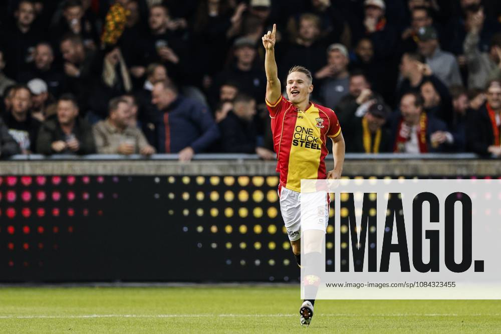 DEVENTER - Mathis Suray of Go Ahead Eagles celebrates after scoring the 1-1 equalizer during the Dutch Eredivisie match between Go Ahead Eagles and Sparta Rotterdam at De Adelaarshorst on October 10, 2026, in Deventer, the Netherlands. BART STOUTJESDIJK ANP Eredivisie 2026 27 ANPxSportx IVx 572032653 originalFilename: 572032653