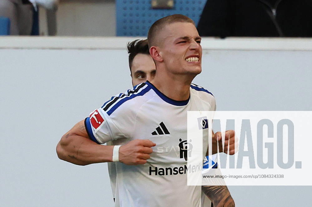 Soccer, Bundesliga 1, TSG 1899 Hoffenheim vs. Hamburger SV: Goal celebration after Miro Muheim’s goal for Hamburger SV. DFL and DFB regulations prohibit any use of photographs as image sequences and or quasi-videos. Sinsheim