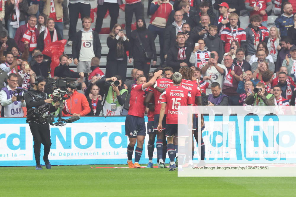 Joie des joueurs du LOSC apres le but de Dïlane BAKWA (LOSC Lille) lors du match LOSC Lille vs Le Havre, Ligue 1, Decathlon Arena stade Pierre Mauroy, le 10 octobre 2026 - photo Laurent Sanson PsnewZ