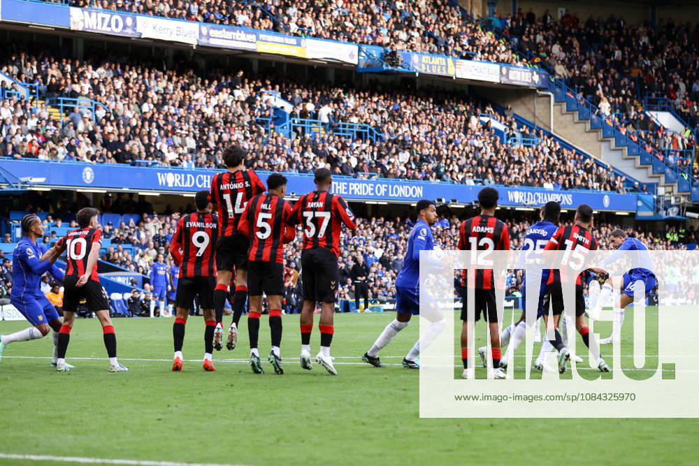 Chelsea gegen Bournemouth, 10. Oktober 2026, London, Premier League, Fußball: Chelsea gegen Bournemouth – Jordan Henderson von Chelsea erzielt per Freistoß das fünfte Tor. Foto: Jacques Feeney, Abseits, London, Großbritannien
