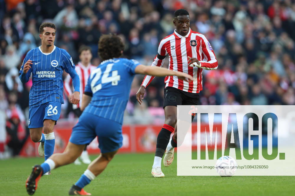 10th October 2026; Stadium of Light, Sunderland, England; Premier League Football, Sunderland versus Brighton and Hove Albion; Nordi Mukiele of Sunderland dribbles the ball DavexLofthouse