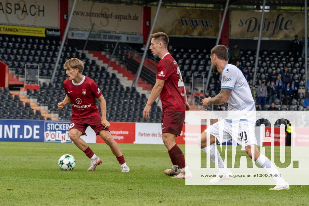 Soccer 3rd Division, SG Sonnenhof Großaspach vs. SV Waldhof Mannheim; Lukas Stoppel, SG Sonnenhof Großaspach, on the ball in Aspach