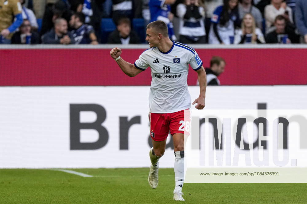 Goal scorer Miro Muheim (HSV), 28, a player for Hamburger SV (HSV), celebrates the goal that made the score 2–3; celebration, celebrating, goal celebration, goal scored, celebrate the goal, goal, celebration, celebrating the goal, joy, happiness, happy, optimistic, positive, game scene, highlight, cropped image, full-body, single frame, single photo, action, 10 10 2026, Sinsheim, Germany, soccer, Bundesliga, TSG 1899 Hoffenheim, Hamburger SV, DFB and DFL regulations prohibit any use of photographs as image sequences and or quasi-video