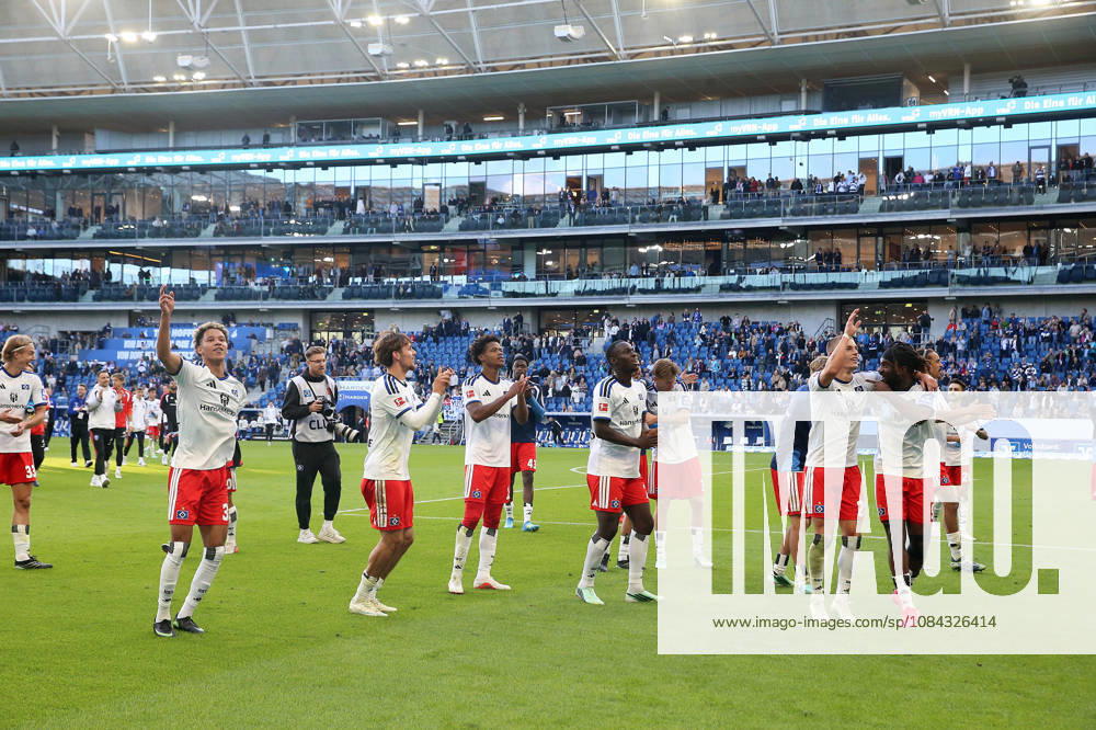 Soccer, Bundesliga 1, TSG 1899 Hoffenheim vs. Hamburger SV: HSV team and players celebrating after the match ends DFL DFB REGULATIONS PROHIBIT ANY USE OF PHOTOGRAPHS AS IMAGE SEQUENCES AND OR QUASI-VIDEO Sinsheim