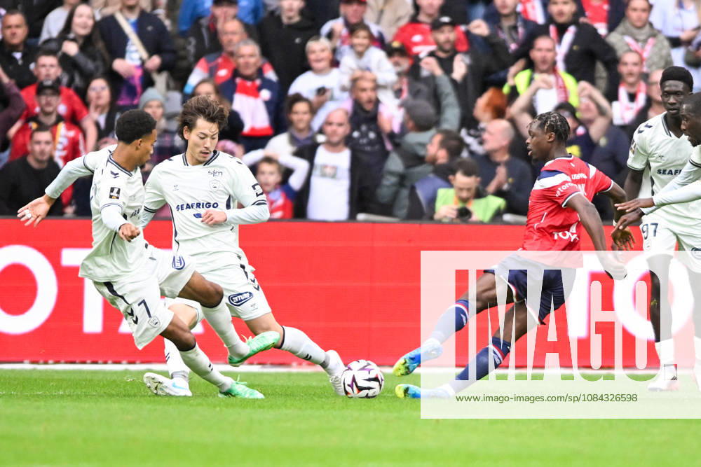 LOSC Lille v Le Havre Athletic Club - Ligue 1 McDonald s 2026 2027 Amir RICHARDSON of Le Havre, Dilane BAKWA of Lille and Ayumu SEKO of Le Havre AC during Ligue 1 McDonald s match between Lille and Le Havre at Stade Pierre-Mauroy on October 10, 2026 in Lille, France. Lille France
