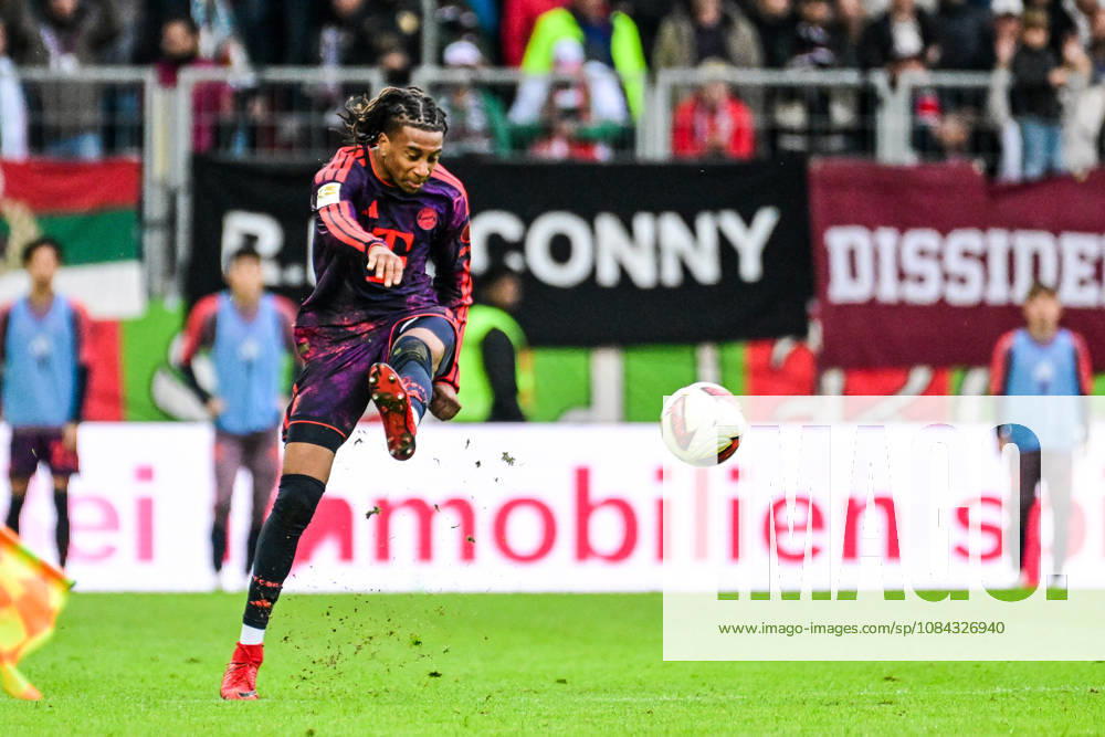 Germany, Soccer, Men s, Bundesliga 1, Matchday 5, FC Augsburg vs. FC Bayern Munich, Michael Olise, Bayern Munich, 17, Augsburg, WWK Arena, Bayern, Germany