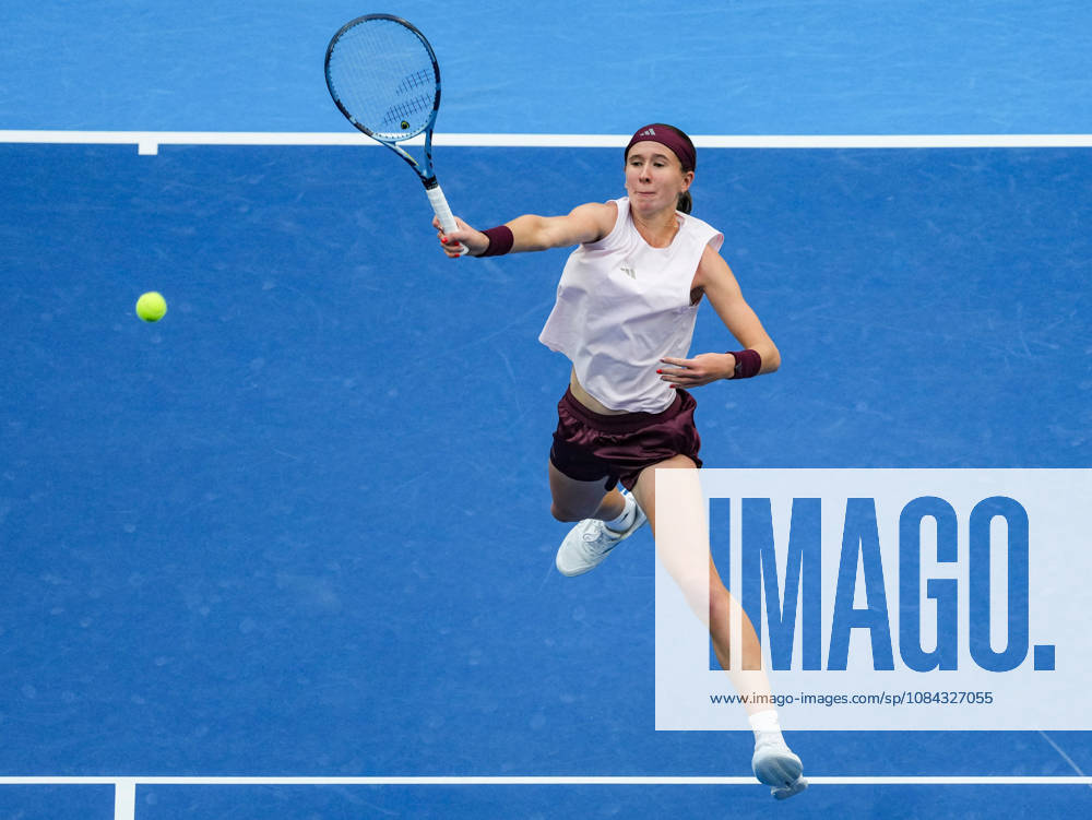 (261010) -- BEIJING, Oct. 10, 2026 -- Nikola Bartunkova of the Czech Republic hits a return during the women s singles semifinal match against Mirra Andreeva of Russia at 2026 China Open tennis tournament in Beijing, China, Oct. 10, 2026. ) (SP)CHINA-BEIJING-TENNIS-CHINA OPEN-WOMEN S SINGLES-SEMIFINAL (CN) SunxFei