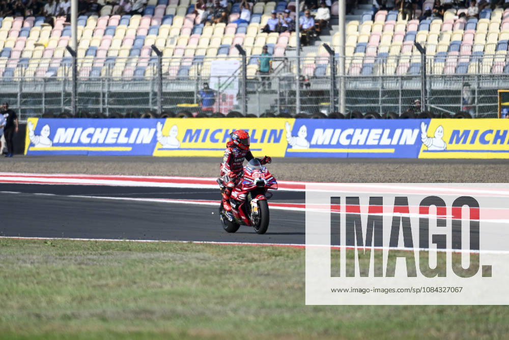 (261010) -- LOMBOK, Oct. 10, 2026 -- Ducati Lenovo Team s Marc Marquez of Spain celebrates after winning the sprint race of MotoGP at Mandalika International circuit in Lombok, Indonesia, Oct. 10, 2026. ) (SP)INDONESIA-LOMBOK-MOTOGP-SPRINT RACE-MANDALIKA INTERNATIONAL CIRCUIT Zulkarnain