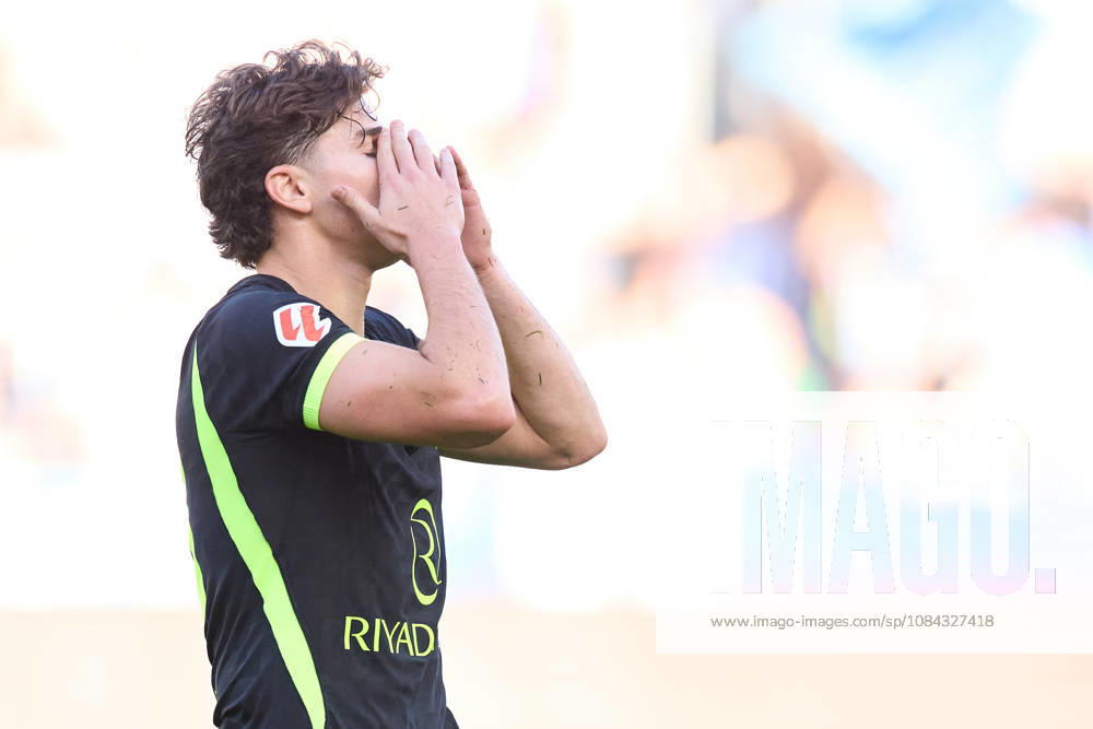 Julian Alvarez of Deportivo Alaves reacts during the LaLiga EA Sports match between Deportivo Alaves and Atletico de Madrid at Mendizorrotza on October 10, 2026, in Vitoria, Spain. Vitoria Spain - ZUMAa181 20261010_zaa_a181_047