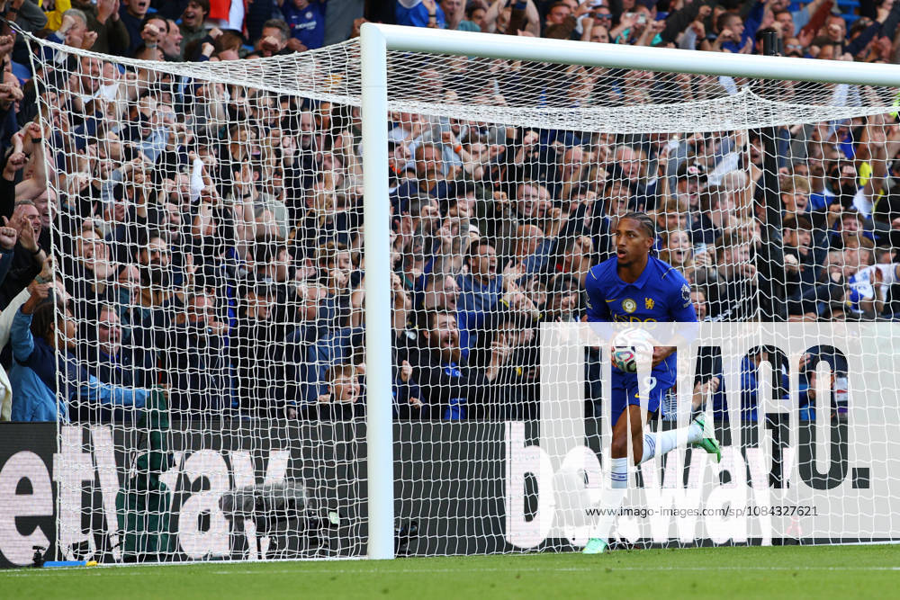 Premier League: Chelsea v AFC Bournemouth LONDON, UK - 10th Oct 2026: Joao Pedro of Chelsea celebrates scoring his side s fourth goal during the Premier League match between Chelsea FC and AFC Bournemouth at Stamford Bridge London Stamford Bridge England United Kingdom