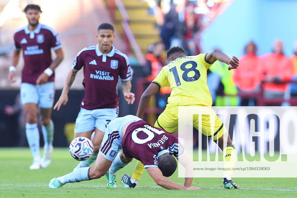 Aston Villa v Brentford, Premier League Emiliano Buendia of Aston Villa and Mamadou Sangarà of Brentford FC battle for possession during the Aston Villa v Brentford Premier League match at Villa Park, Birmingham, England on 10 October 2026 Credit: Ryan Crockett Every Second Media Editorial use only. All images are copyright Every Second Media Limited. No images may be reproduced without prior permission. All rights reserved. Premier League and Football League images are subject to licensing agreements with Football DataCo Limited. see https: www.football-dataco.com