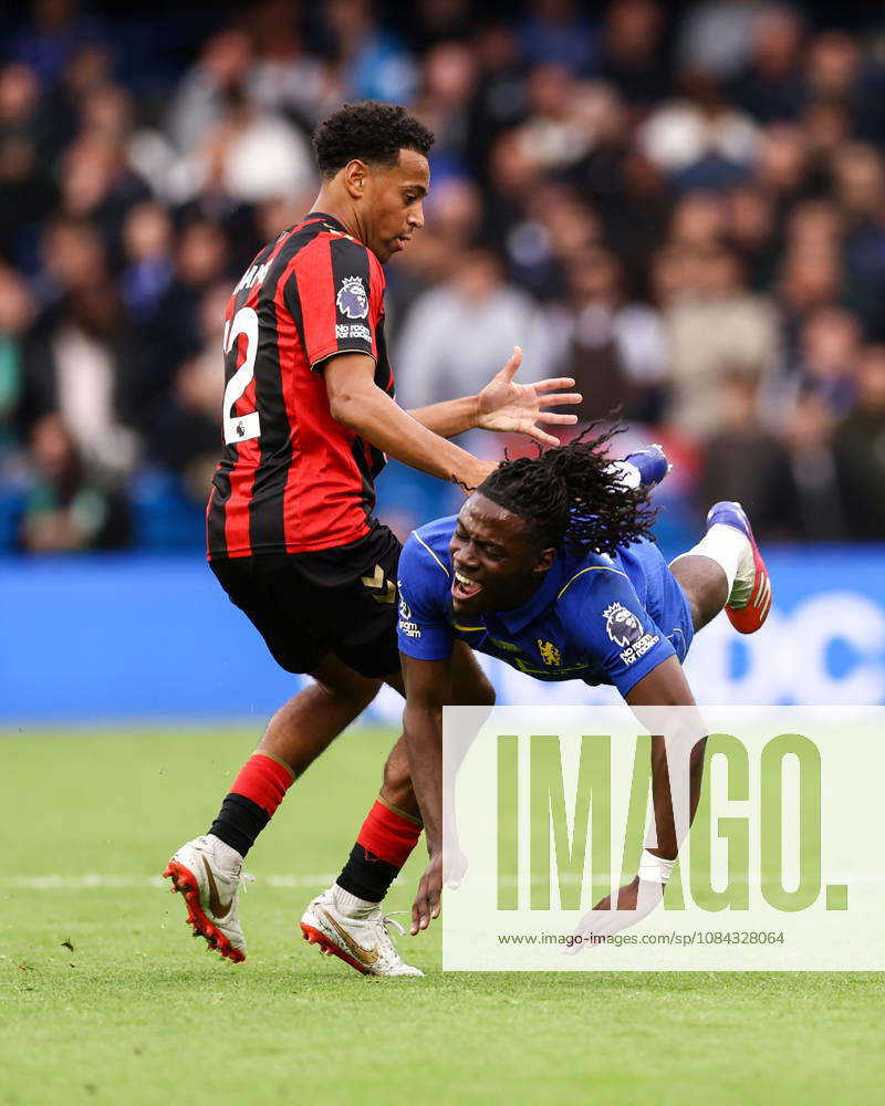 Chelsea gegen Bournemouth, 10. Oktober 2026, London, Premier League, Fußball: Chelsea gegen Bournemouth – Tyler Adams von Bournemouth und Romeo Lavia von Chelsea. Foto: Jacques Feeney, Offside, London, Großbritannien