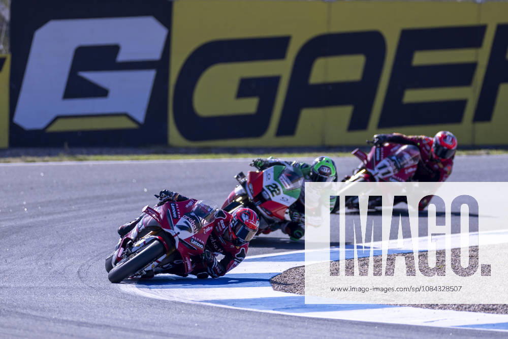 ESTORIL, PORTUGAL - OCTOBER 10: Iker Lecuona of Spain and Aruba.it Racing - Ducati competes during Race 1 during day two of the World Superbikes Estoril Round at Circuito Estoril on October 10, 2026 in Estoril, Portugal. Cascais Portugal - ZUMAl192 20261010_zsp_l192_003
