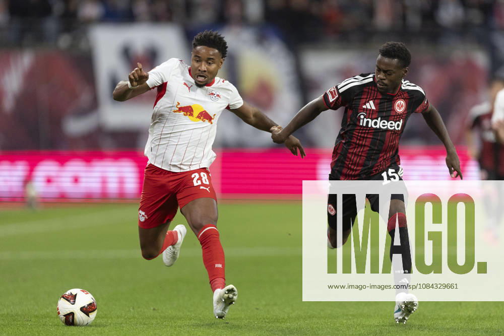 GER, Leipzig, Fussball, Bundesliga, 5. Spieltag, RB Leipzig vs. Eintracht Frankfurt im Bild v.l.: Christopher Nkunku (RB Leipzig 28), Noel Aseko (Eintracht Frankfurt 15), Zweikampf 10.10.2026, Red-Bull Arena Leipzig DFL DFB REGULATIONS PROHIBIT ANY USE OF PHOTOGRAPHS AS IMAGE SEQUENCES AND OR QUASI-VIDEO, Leipzig Red-Bull Arena Sachsen Germany