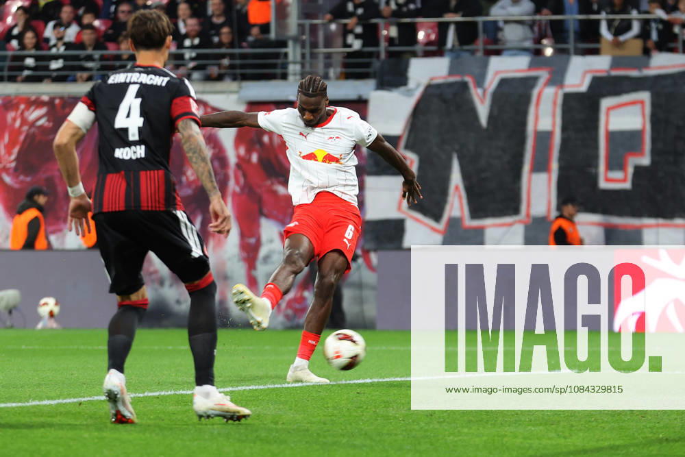 Soccer, Bundesliga 1, RB Leipzig vs. Eintracht Frankfurt: Ezechiel Banzuzi (RB Leipzig) scores the goal, 1–0. DFL and DFB regulations prohibit any use of photographs as image sequences and or quasi-video. Leipzig